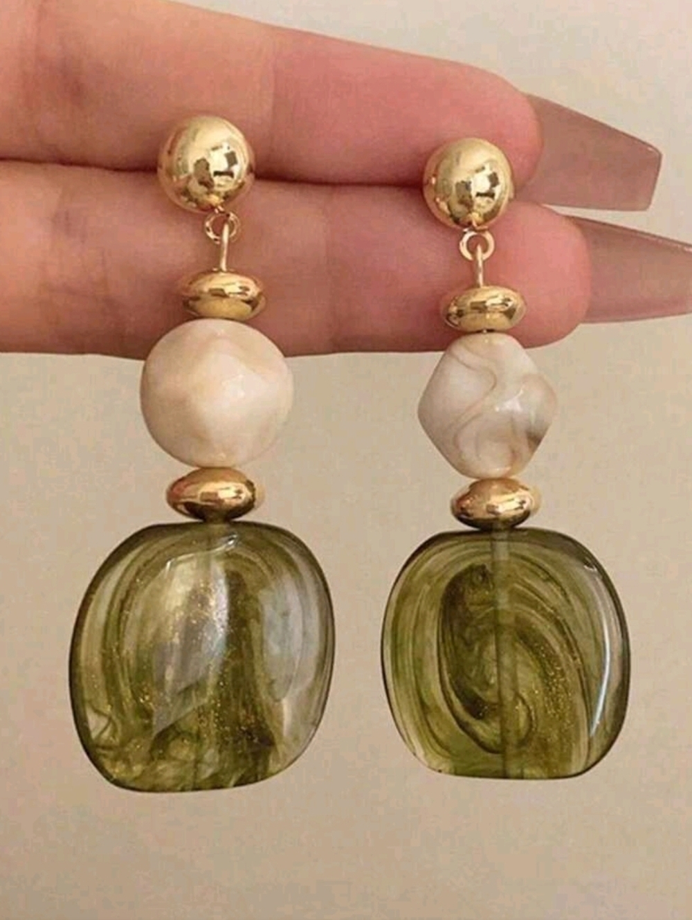 Acrylic Earings - Picture 2 of 3